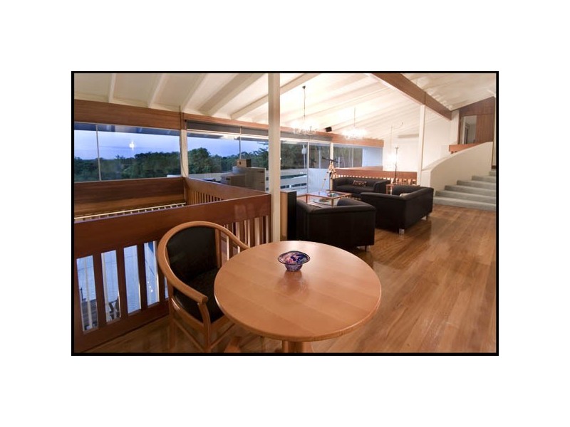 Stoneleigh Street, Coorparoo QLD 4151