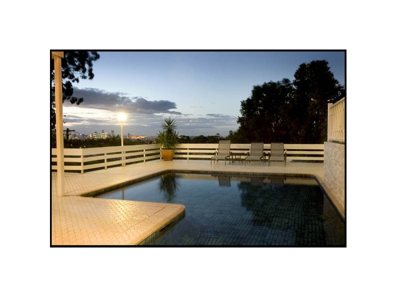 Stoneleigh Street, Coorparoo QLD 4151