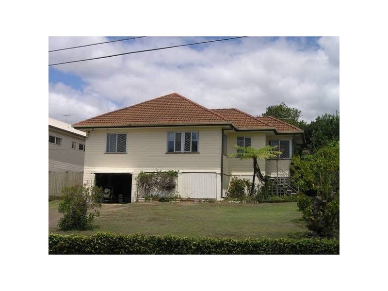 31 Melbourne Avenue, Camp Hill QLD 4152