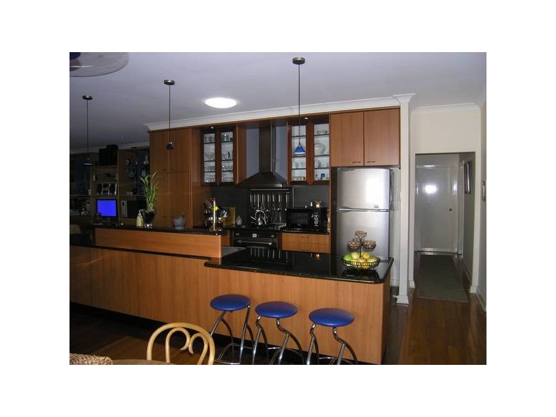 83 Newman Avenue, Camp Hill QLD 4152