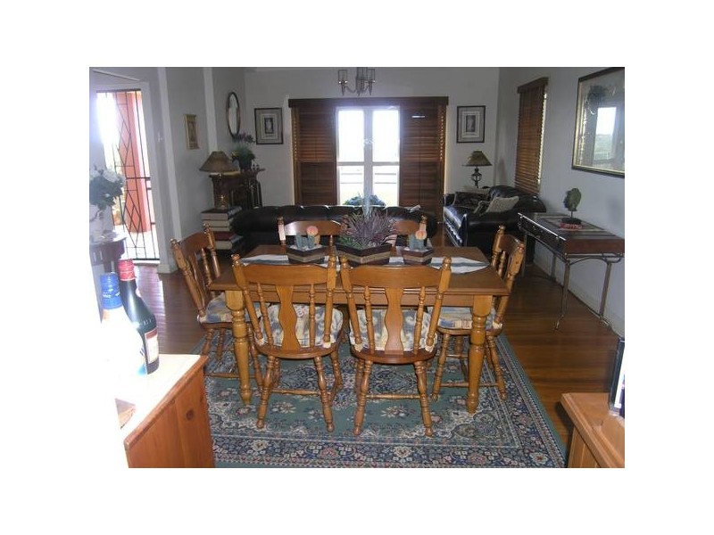 83 Newman Avenue, Camp Hill QLD 4152