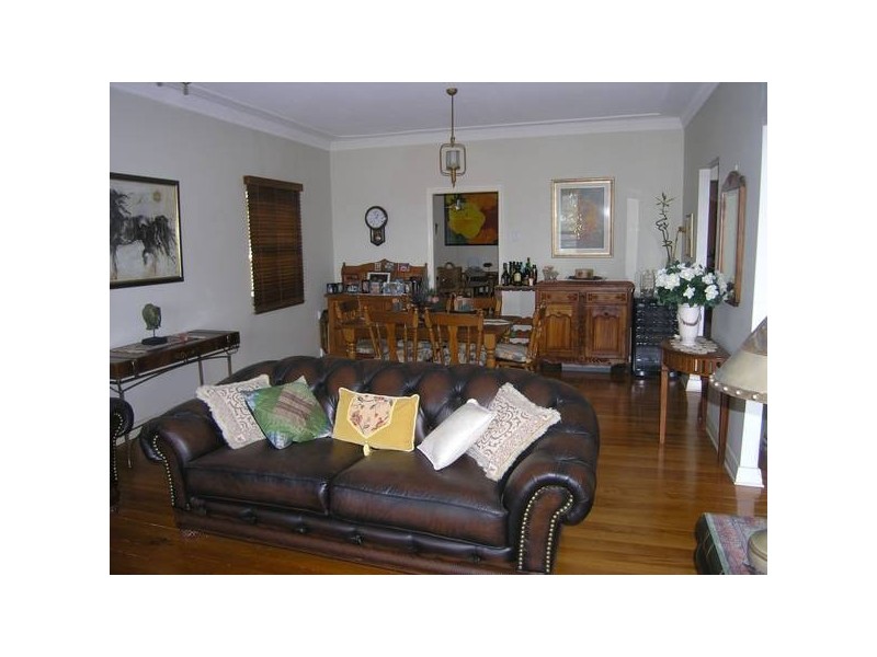 83 Newman Avenue, Camp Hill QLD 4152