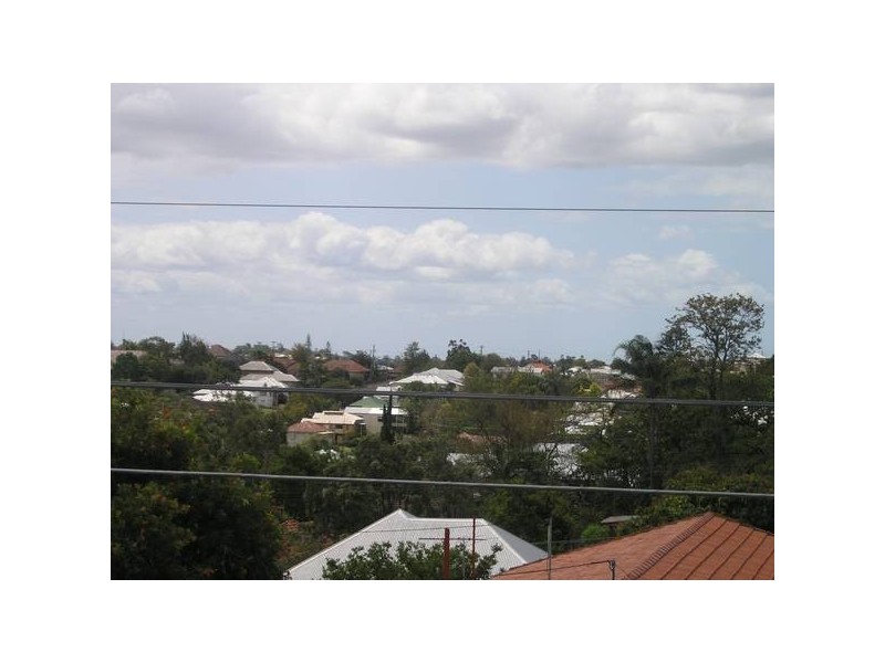 83 Newman Avenue, Camp Hill QLD 4152