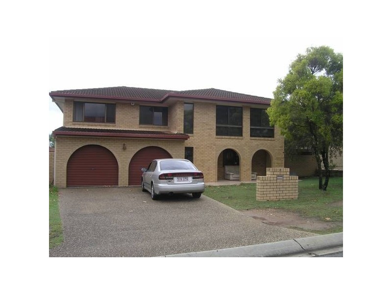 8 Vortigern Street, Carindale QLD 4152