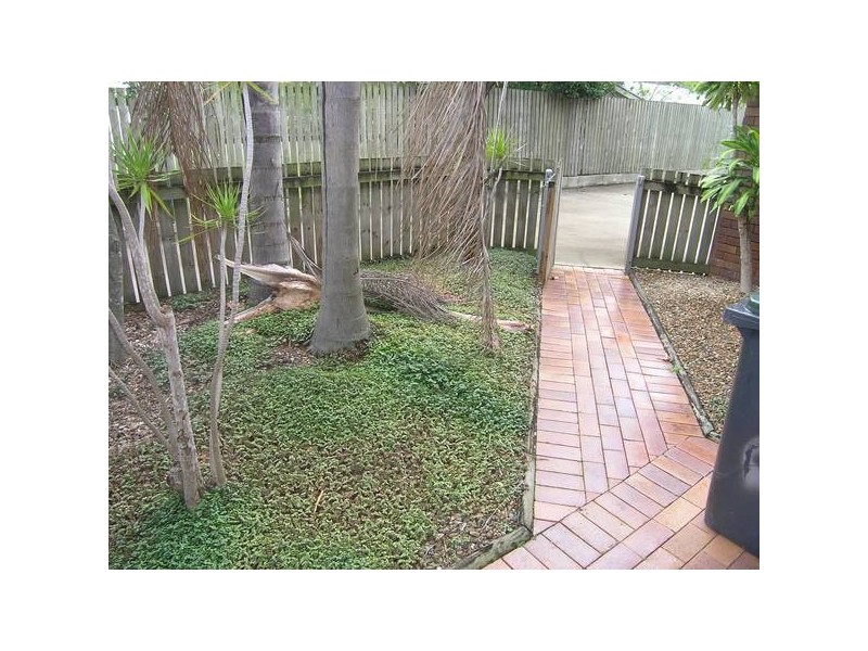 2/861 Old Cleveland Road, Carina QLD 4152