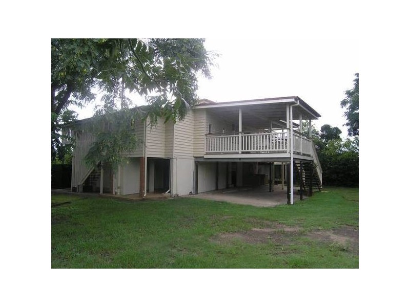 98 Bennetts Road, Camp Hill QLD 4152