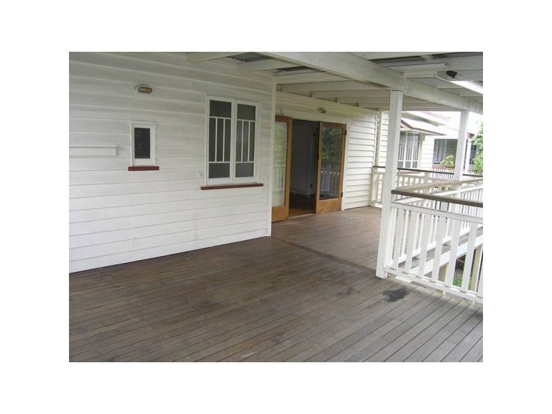 98 Bennetts Road, Camp Hill QLD 4152