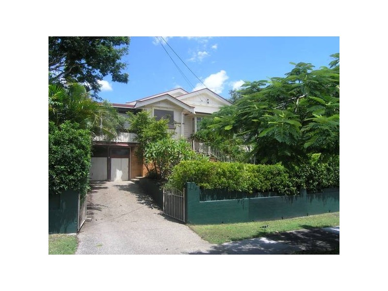 98 Bennetts Road, Camp Hill QLD 4152