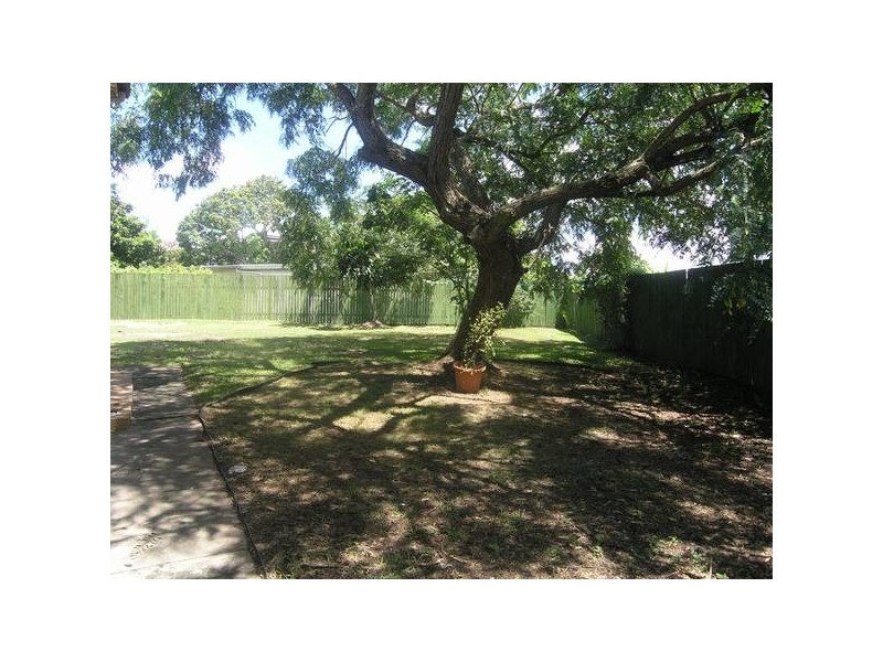 98 Bennetts Road, Camp Hill QLD 4152