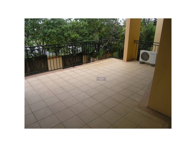 12/13 Vectis Street, Norman Park QLD 4170