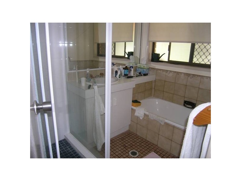 24 Bamburgh Street, Carindale QLD 4152