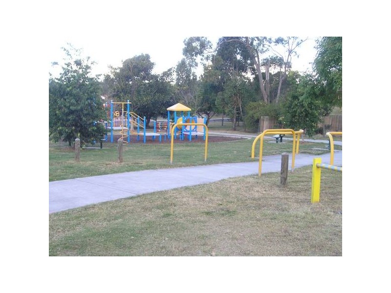 27 Giordano Place, Belmont QLD 4153