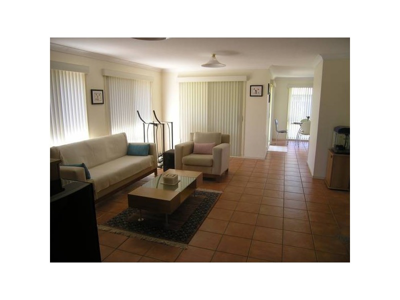 16 Bloomfield Place, Carina QLD 4152