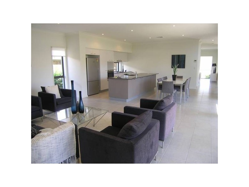 70 Moss Road, Wakerley QLD 4154