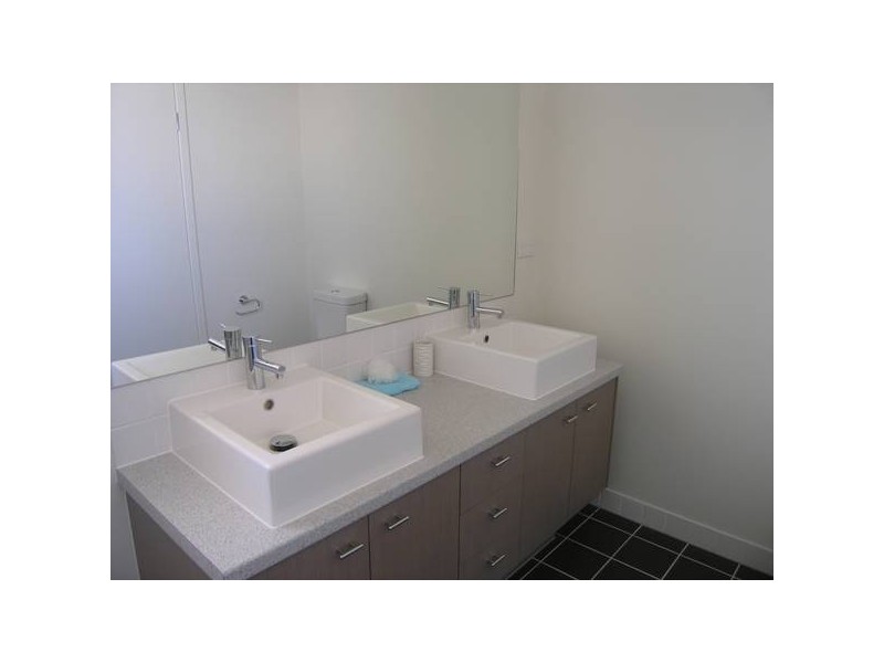 70 Moss Road, Wakerley QLD 4154