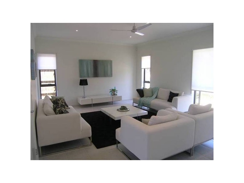 70 MOSS ROAD, Wakerley QLD 4154