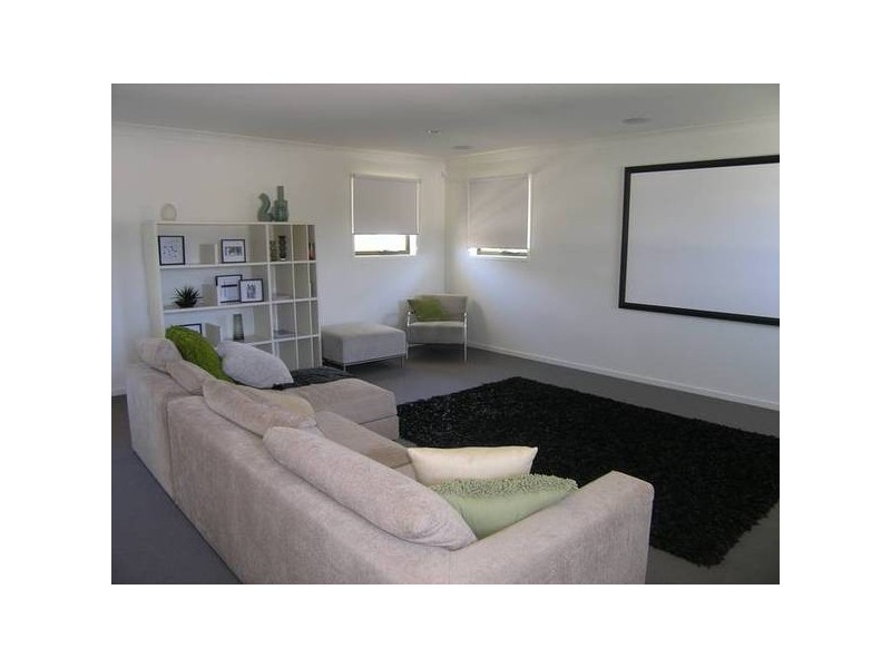 70 MOSS ROAD, Wakerley QLD 4154