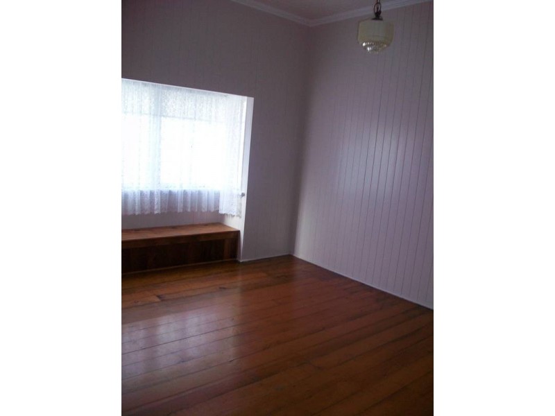 76 Railway Parade, Norman Park QLD 4170