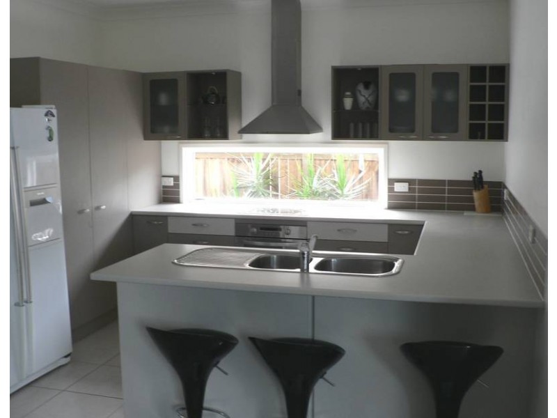 10a Deans Street, Clontarf QLD 4019