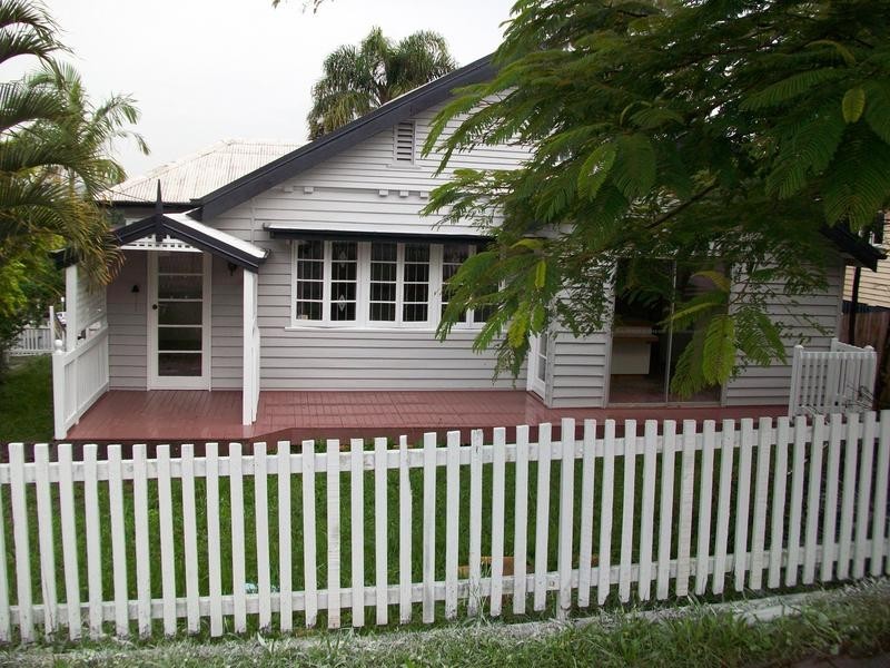 559 Vulture Street East, East Brisbane QLD 4169