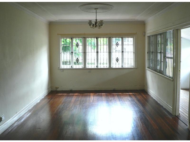 559 Vulture Street East, East Brisbane QLD 4169