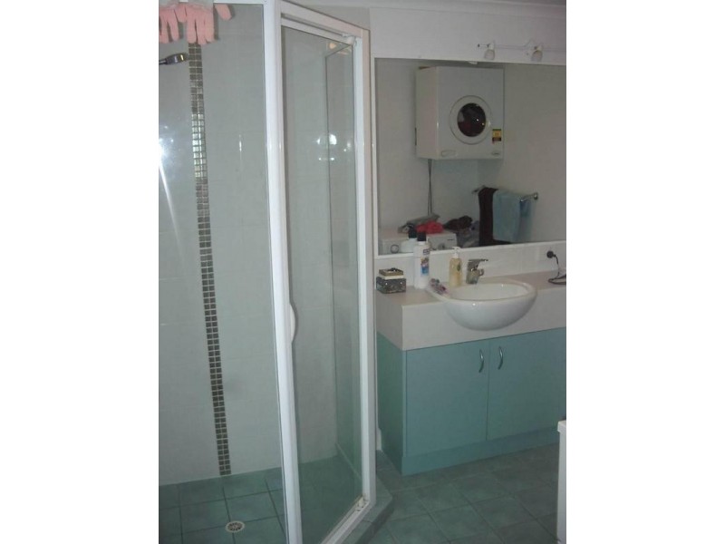 8/147 Riding Road, Balmoral QLD 4171