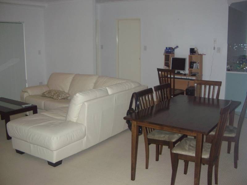 8/147 Riding Road, Hawthorne QLD 4171