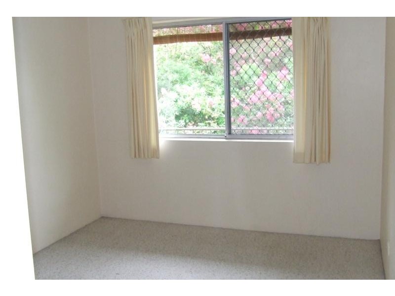 2/172 Norman Ave, Norman Park QLD 4170