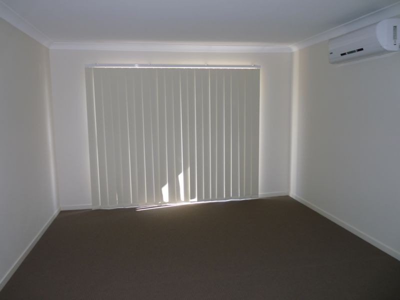 2/206 Wondall road, Manly West QLD 4179