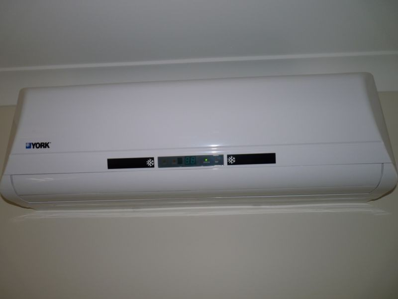 2/206 Wondall road, Manly West QLD 4179