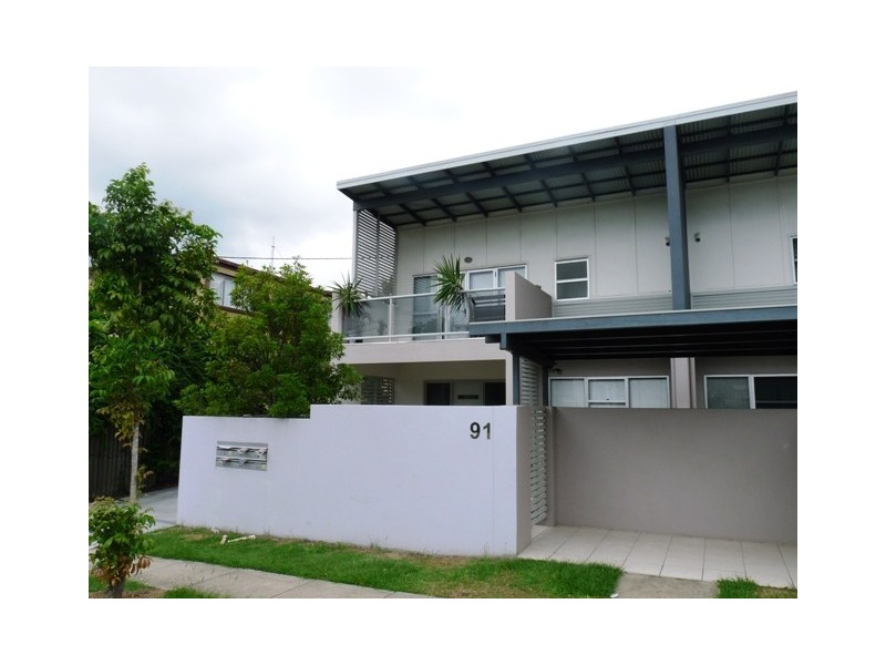 2/91 Kates Street, Morningside QLD 4170