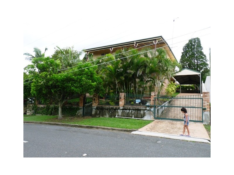 13 Hurd Tce, Morningside QLD 4170