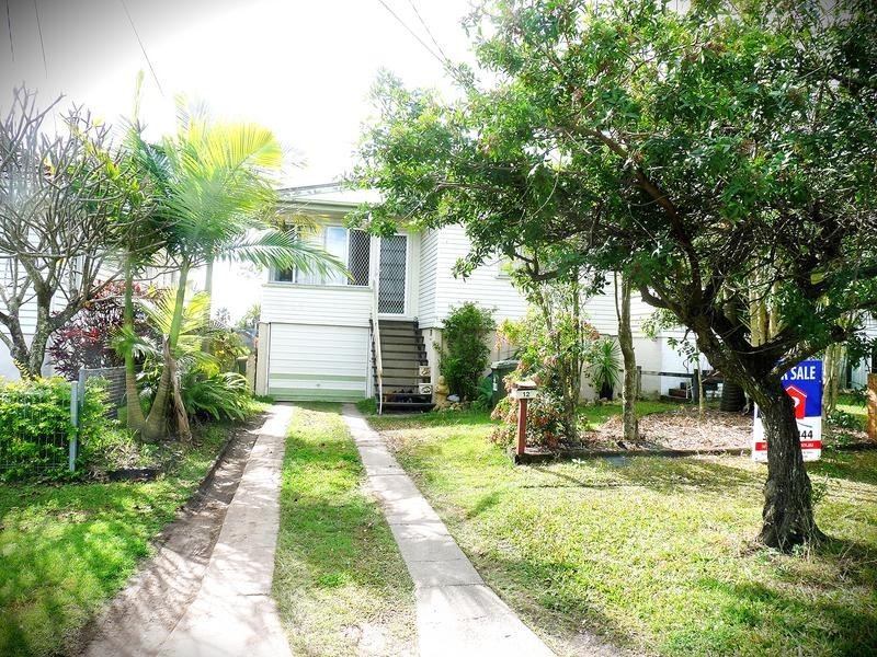 12 Erica Street, Cannon Hill QLD 4170