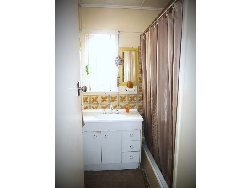 12 Erica Street, Cannon Hill QLD 4170