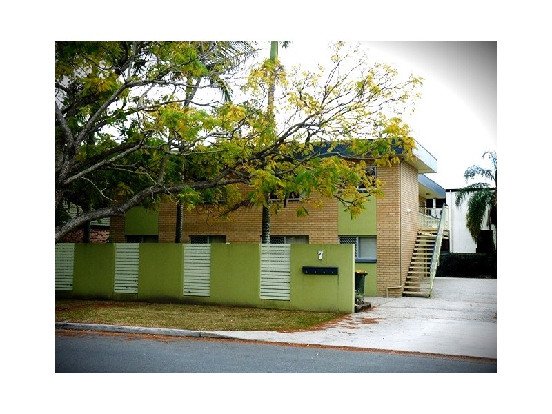 7 Malcolm Street, Hawthorne QLD 4171