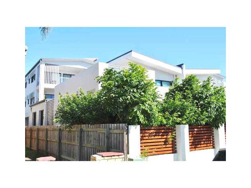 2/3 MacDonnell Road, Margate QLD 4019