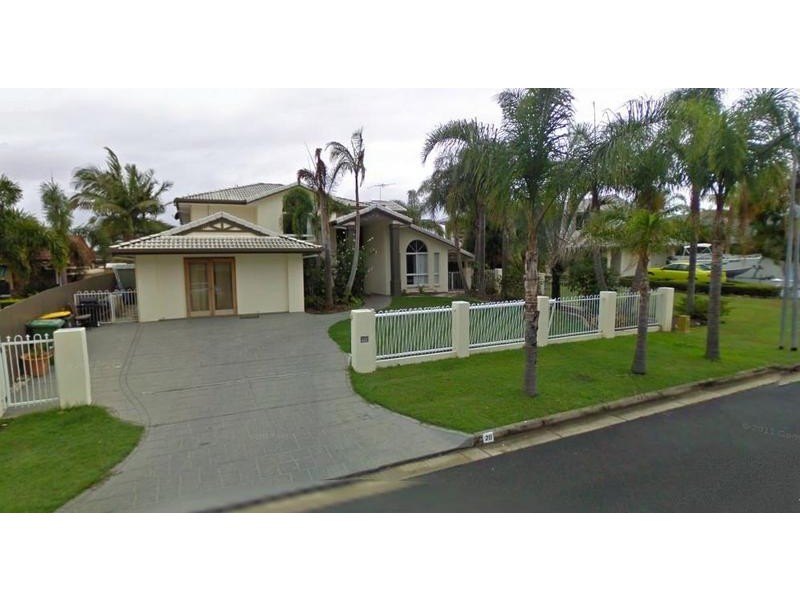 28 Intrpid Drive, Newport QLD 4020