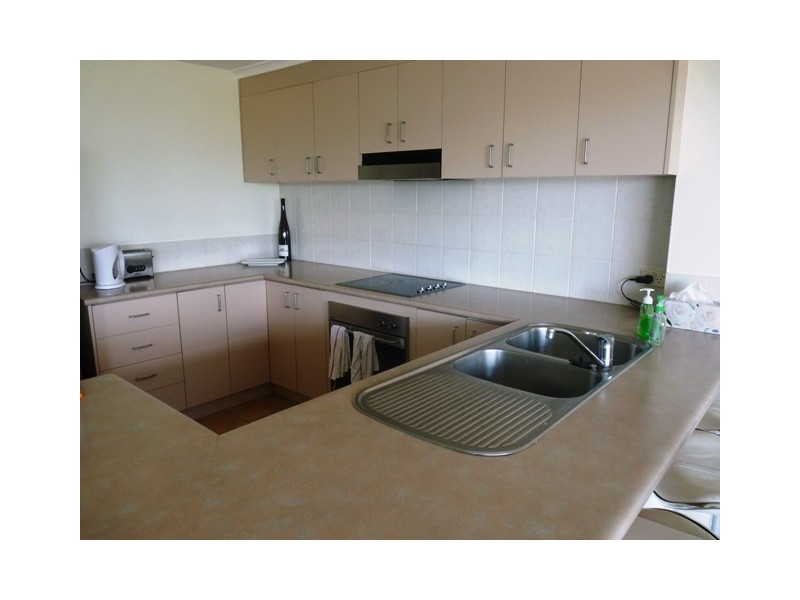 24/96 Norman Cresent, Norman Park QLD 4170