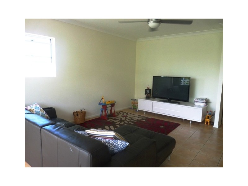 24/96 Norman Cresent, Norman Park QLD 4170