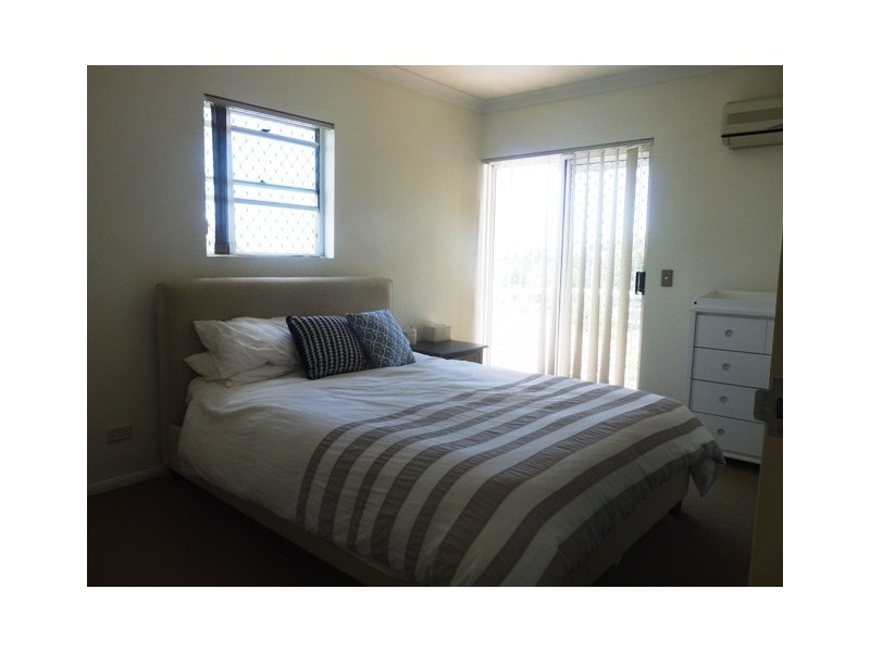 24/96 Norman Cresent, Norman Park QLD 4170