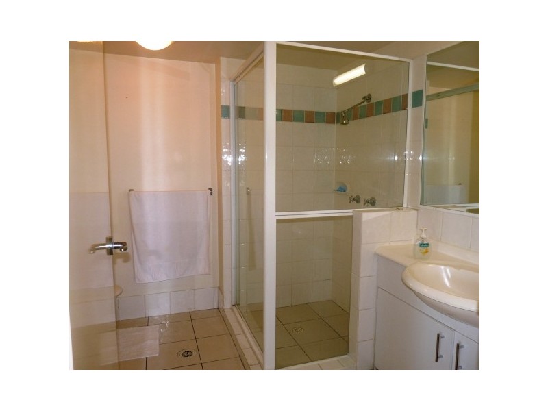 24/96 Norman Cresent, Norman Park QLD 4170