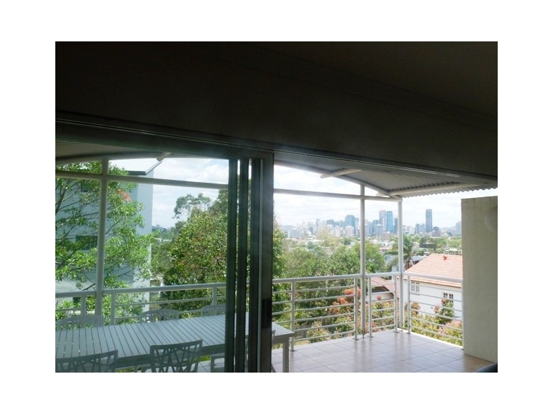 24/96 Norman Cresent, Norman Park QLD 4170