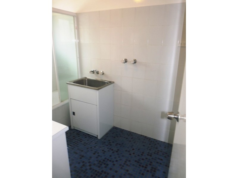 2/52 Miles Street, Hawthorne QLD 4171