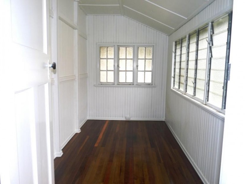 352 Wynnum Road, Norman Park QLD 4170