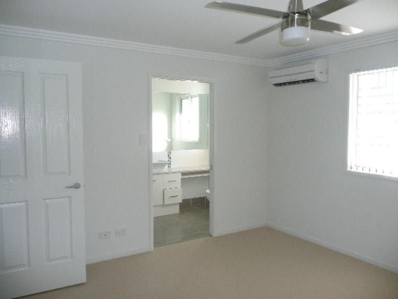 2/21-23 Thompson Crescent, Clontarf QLD 4019