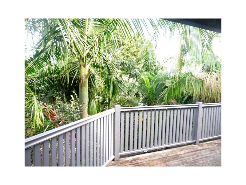 17 Angew Street, Norman Park QLD 4170