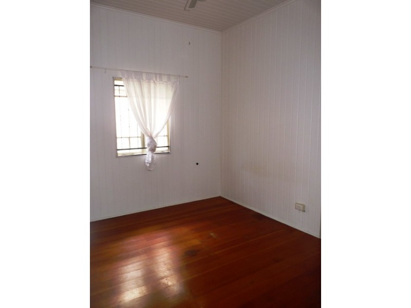 17 Agnew Street, Norman Park QLD 4170