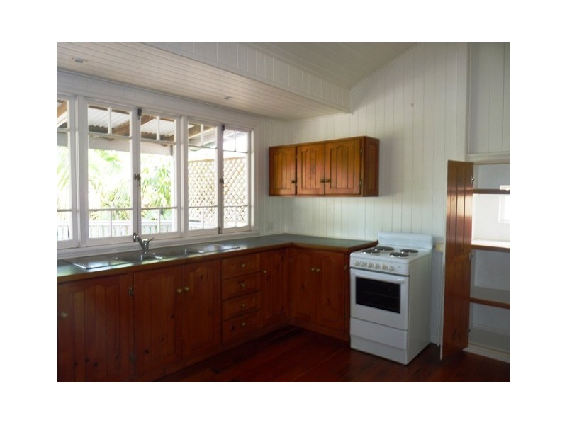 17 Agnew Street, Norman Park QLD 4170