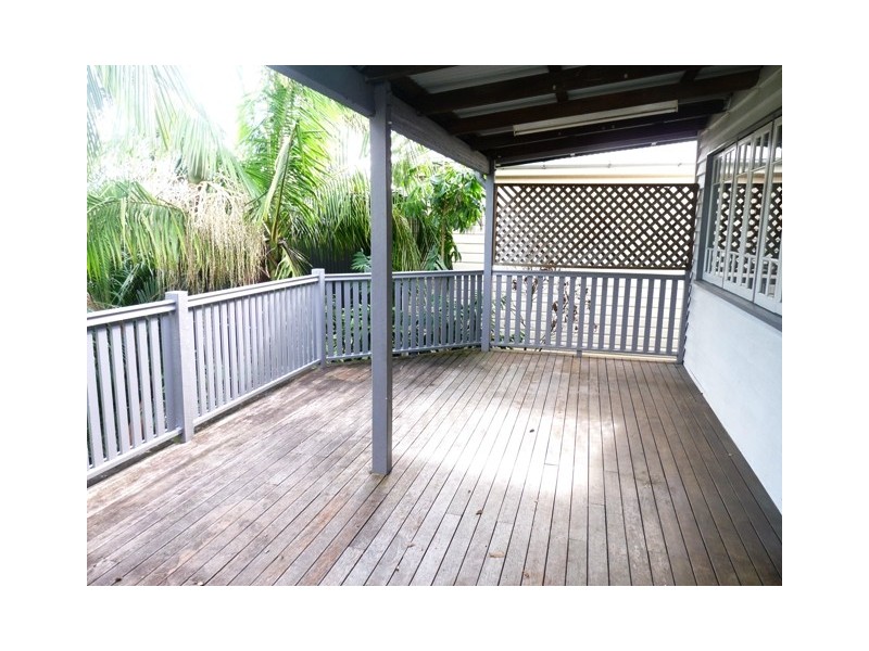 17 Agnew Street, Norman Park QLD 4170