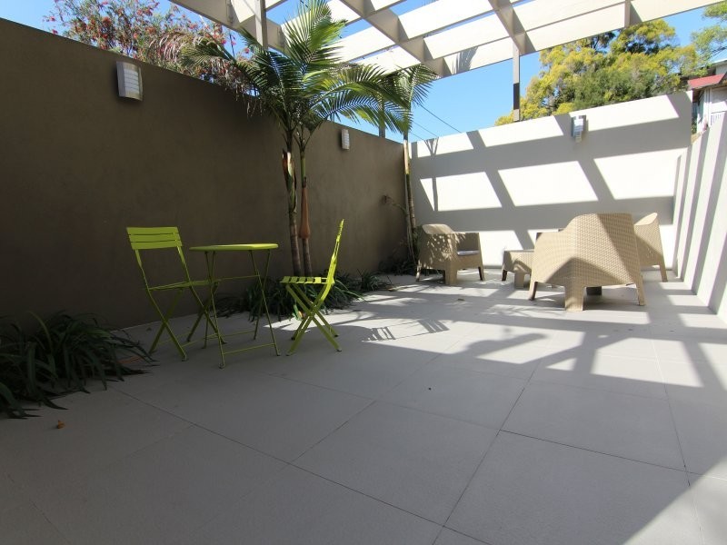 4/255 Wynnum Road, Norman Park QLD 4170